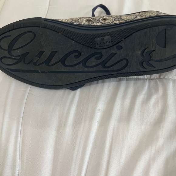 Sneakers - Picture 4 of 4